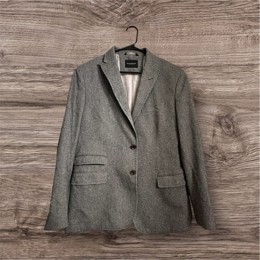 Banana Republic Gray Pea Coat with Tailored Fit and Structured Shoulders